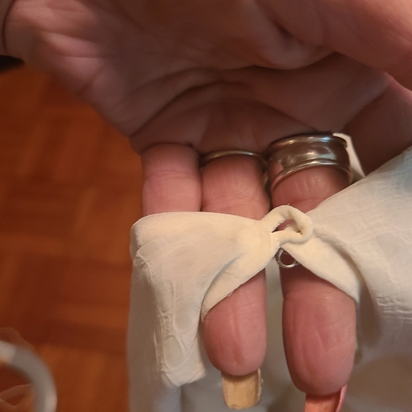 White top - Picture 9 of 9